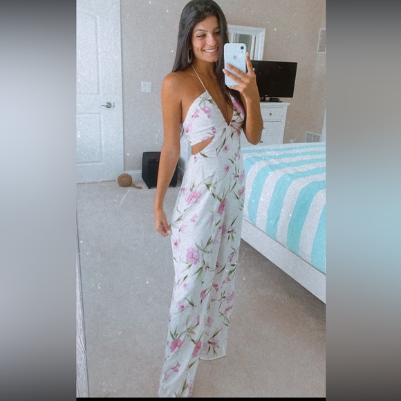 jumpsuit - Picture 3 of 6